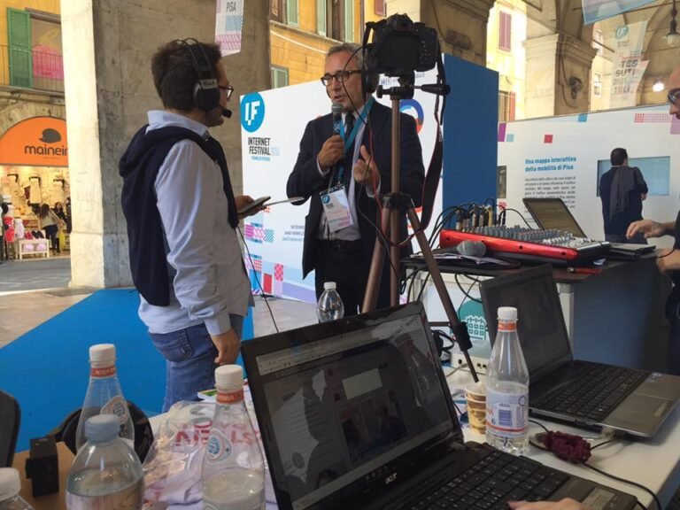 Scopri di più sull'articolo In diretta su @radioeco la web radio che segue #IF2016. Un…