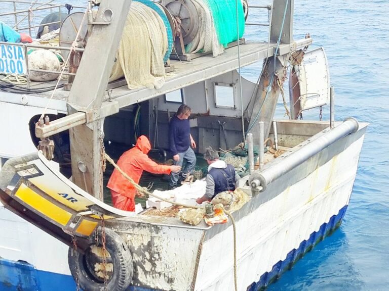 Scopri di più sull'articolo I pescatori del progetto “Arcipelago pulito” mi raccontano…