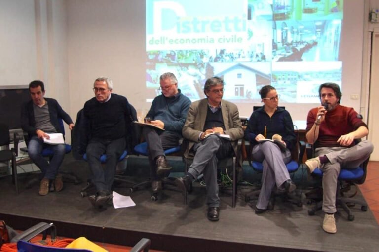 Scopri di più sull'articolo Ieri a Empoli abbiamo parlato dei distretti dell’economia…