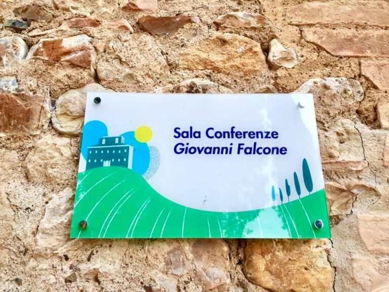 Scopri di più sull'articolo Abbiamo voluto intitolare la Sala delle Conferenze di…